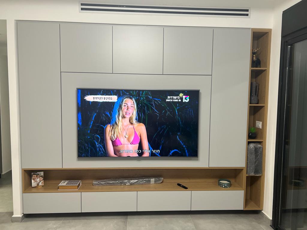 קיר כוח בסלון מדגם וגאס – תמונה 3